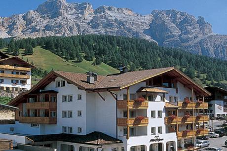 Hotel Falzares San Cassiano  Exterior photo